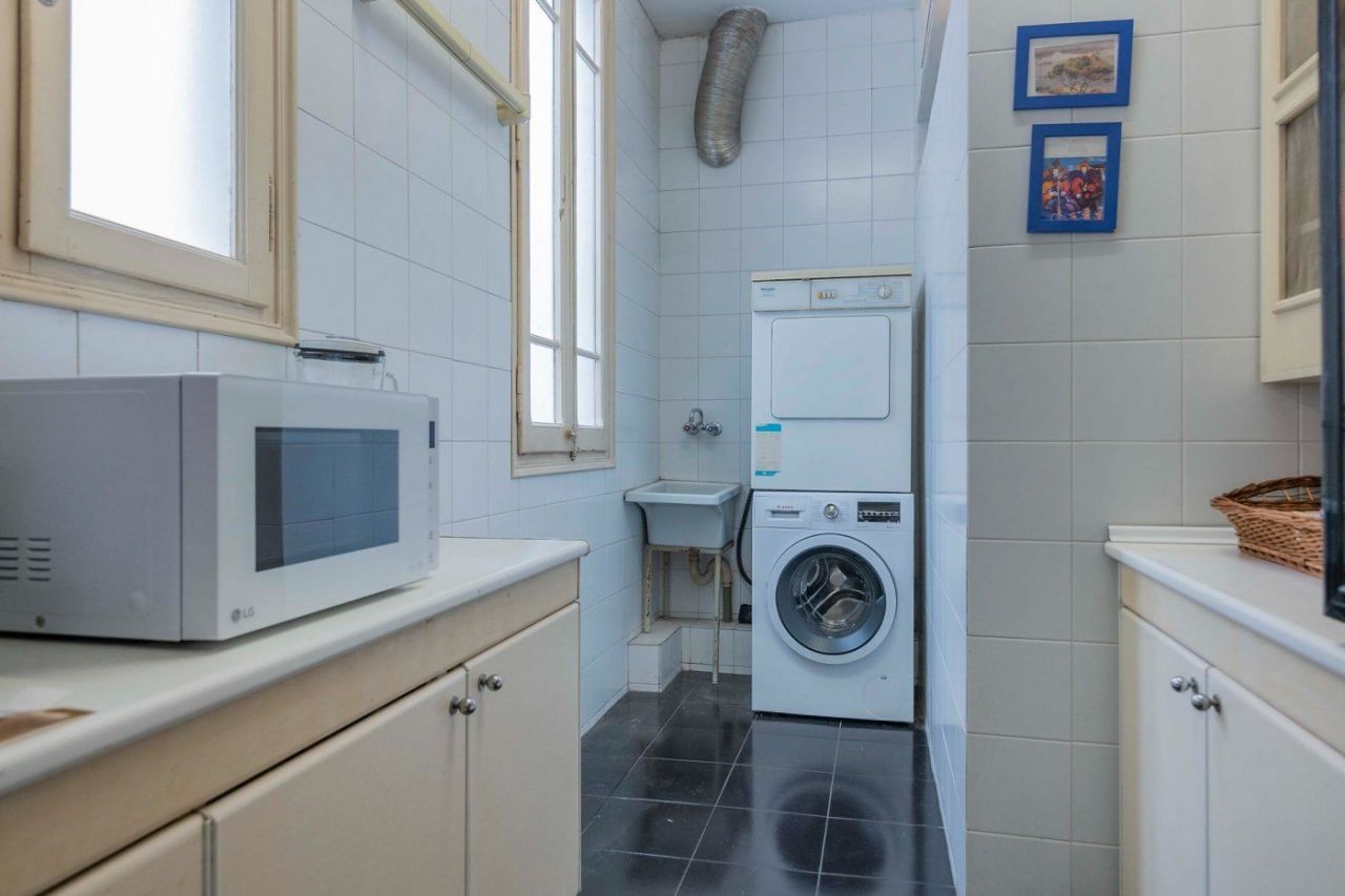 Квартира в Барселоне, Испания, 209 м² - фото 13