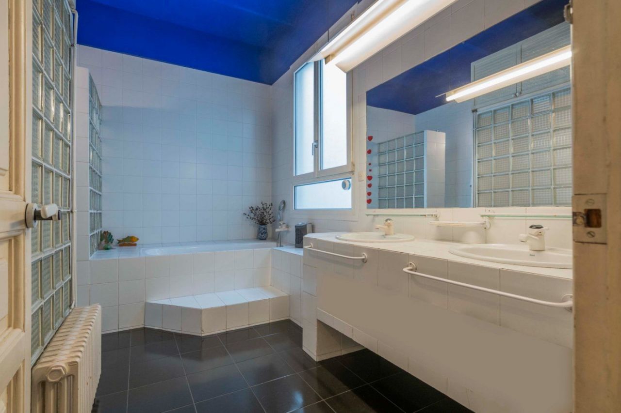 Квартира в Барселоне, Испания, 209 м² - фото 17