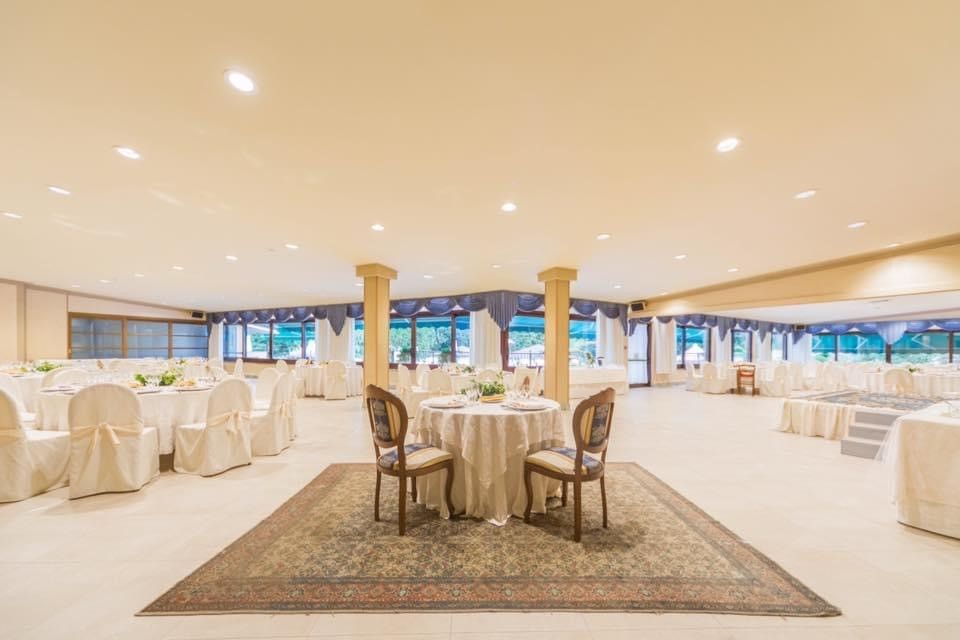 Отель, гостиница в Кунео, Италия, 4 990 м² - фото 1