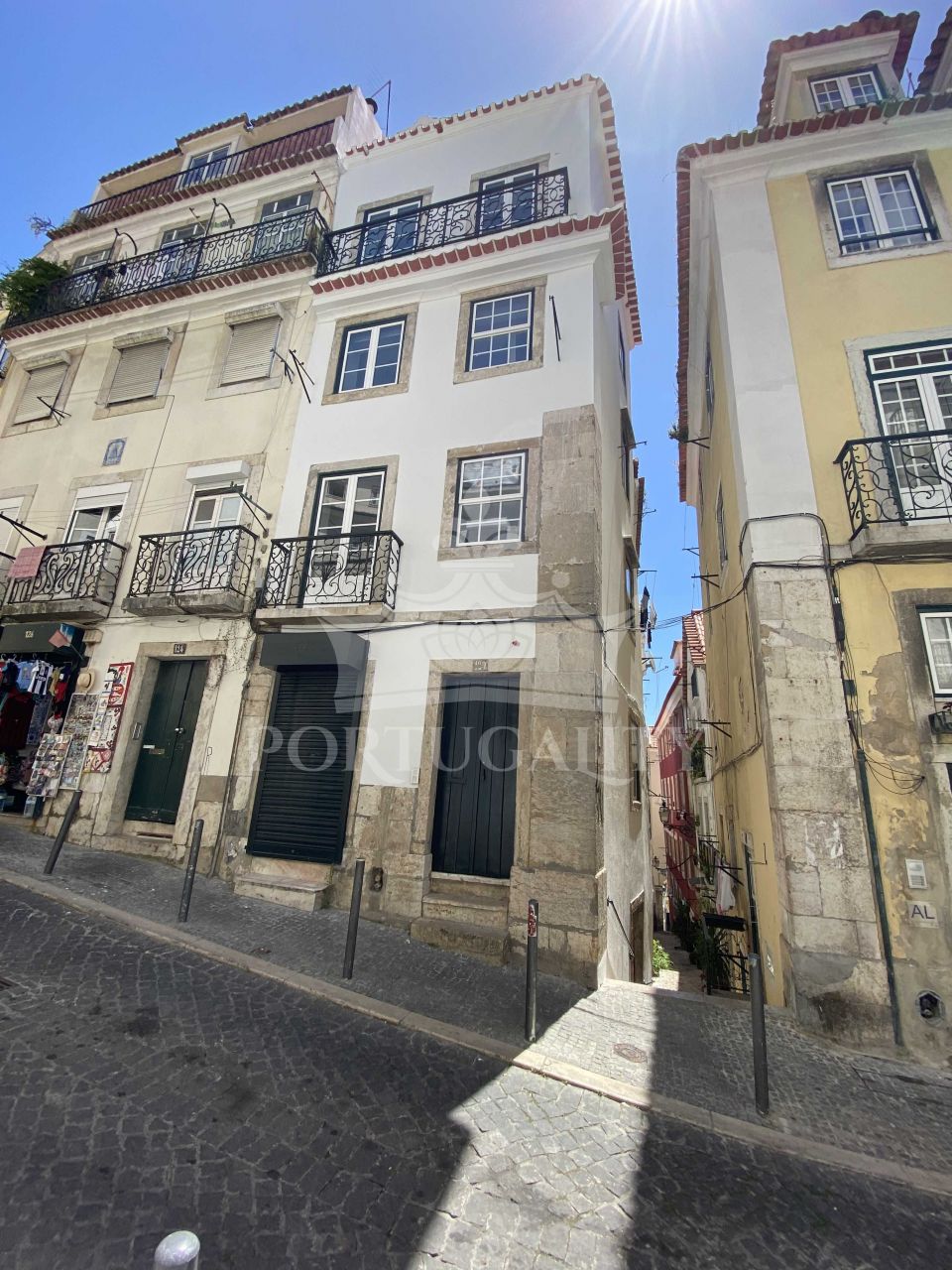 Коммерческая недвижимость в Лиссабоне, Португалия, 75 м2 - фото 1