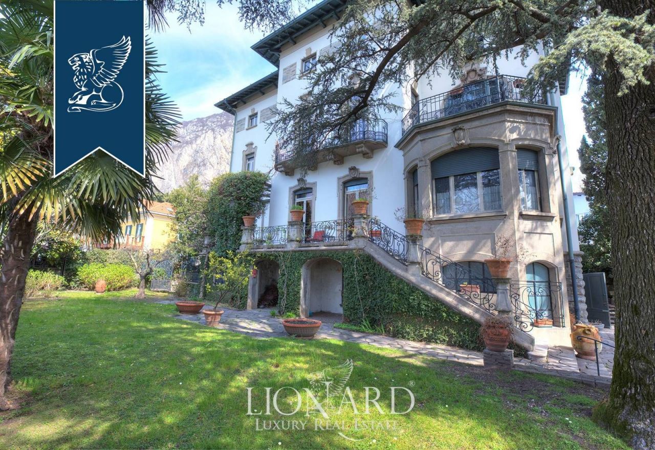 Вилла в Лекко, Италия, 1 200 м² - фото 1