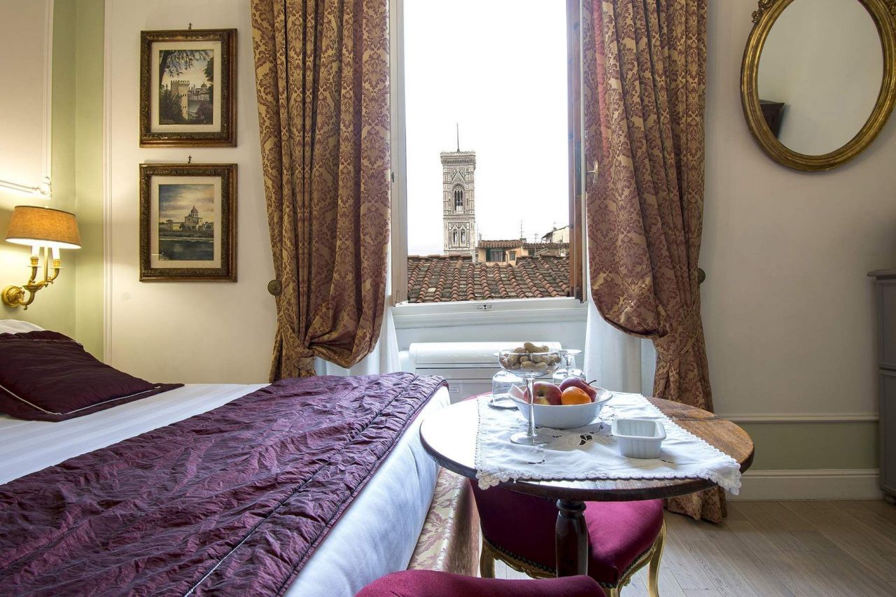 Апартаменты во Флоренции, Италия, 220 м2 - фото 1