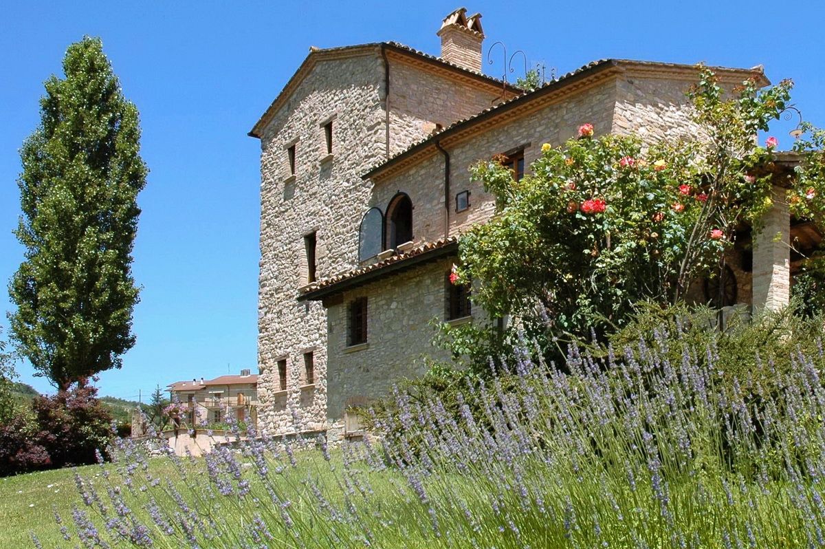 Поместье в Читта-ди-Кастелло, Италия, 694 м² - фото 3