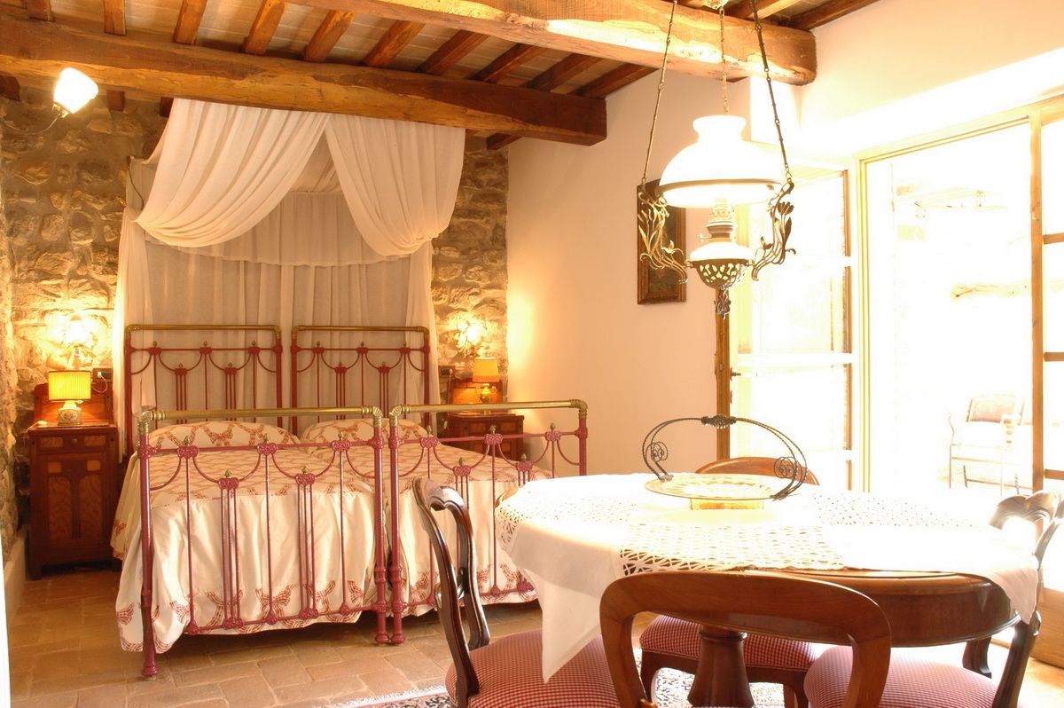 Поместье в Читта-ди-Кастелло, Италия, 694 м² - фото 8