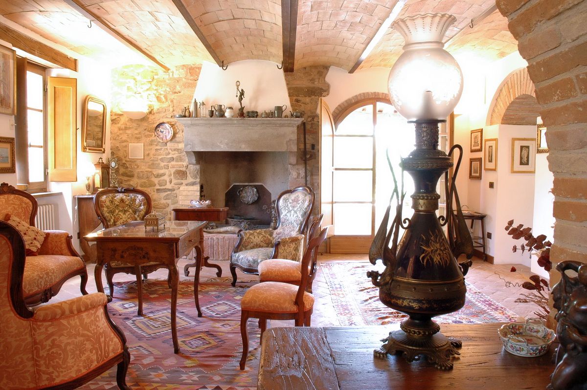 Поместье в Читта-ди-Кастелло, Италия, 694 м² - фото 13