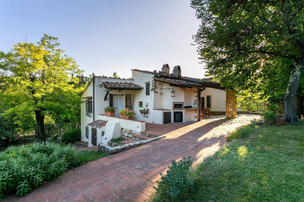 Дом в Баньо-а-Риполи, Италия, 240 м2 - фото 1