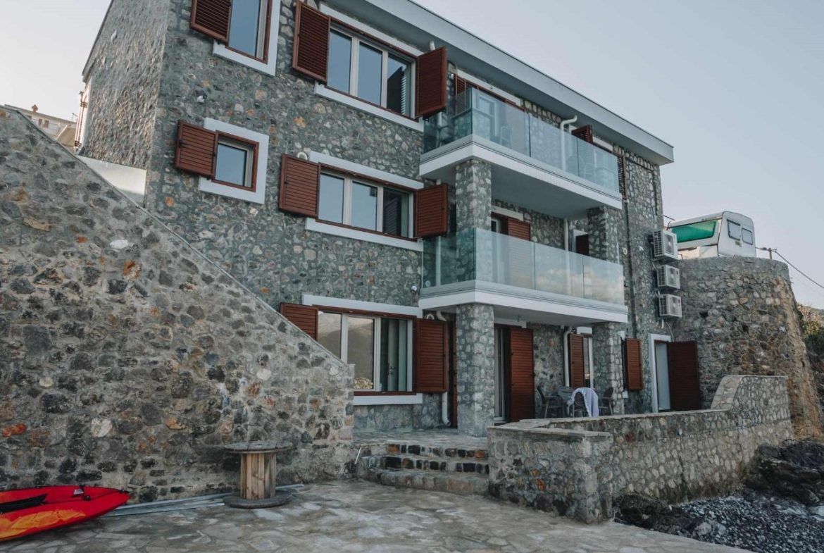 Дом в Крашичах, Черногория, 241 м² - фото 1