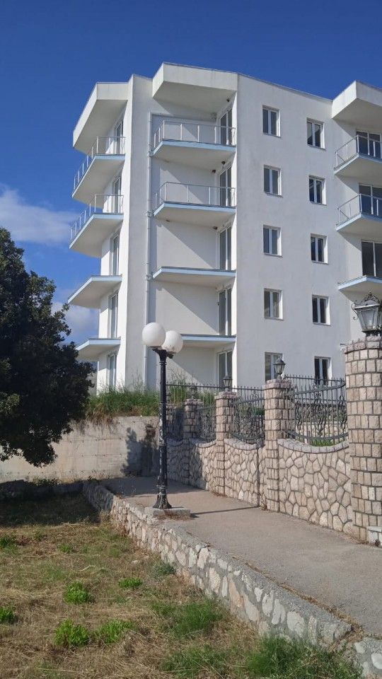 Отель, гостиница в Баре, Черногория, 1 530 м2 - фото 1
