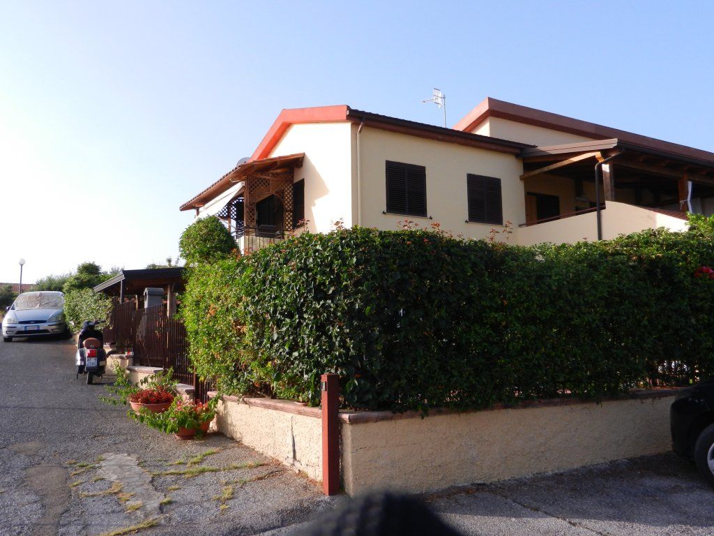 Дом в Прая-а-Маре, Италия, 100 м2 - фото 1