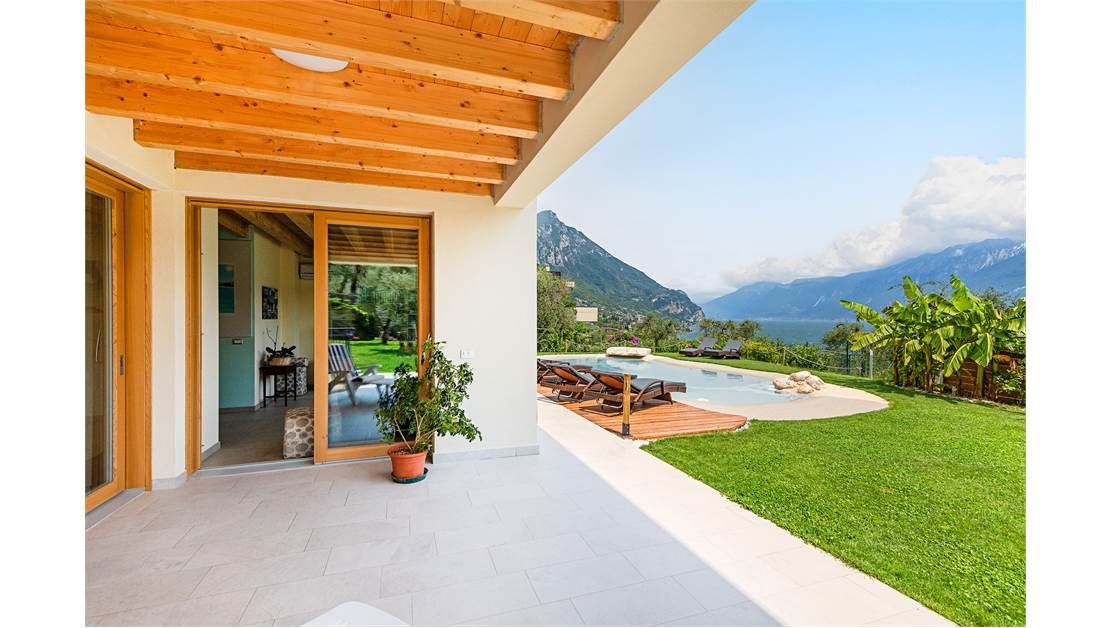 Вилла у озера Гарда, Италия, 280 м² - фото 4