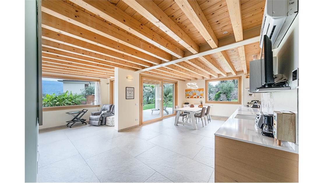 Вилла у озера Гарда, Италия, 280 м² - фото 16