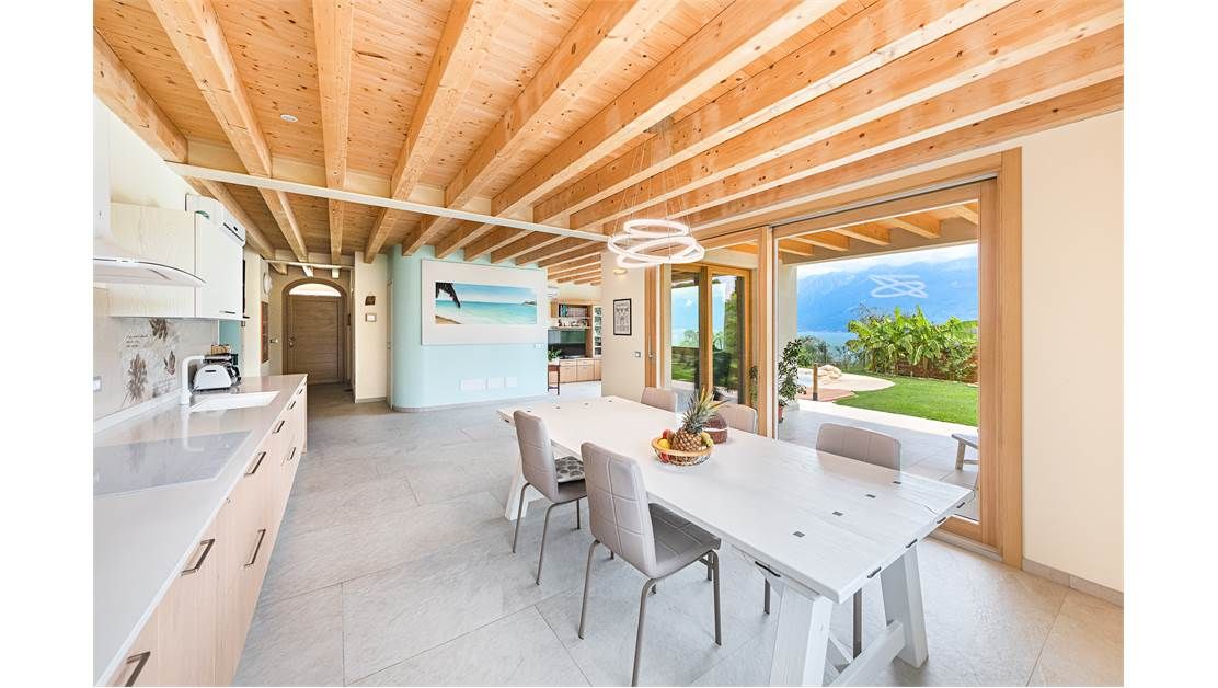 Вилла у озера Гарда, Италия, 280 м² - фото 17