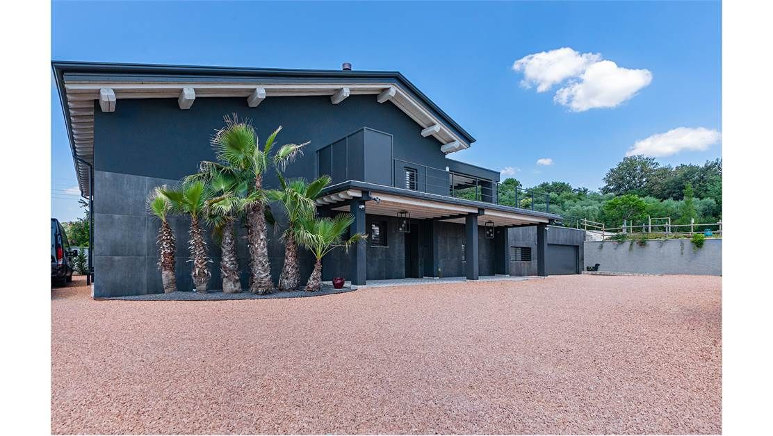 Вилла у озера Гарда, Италия, 415 м² - фото 2