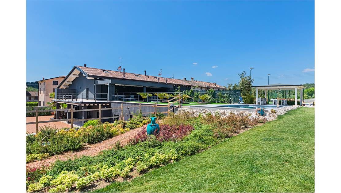 Вилла у озера Гарда, Италия, 415 м² - фото 4