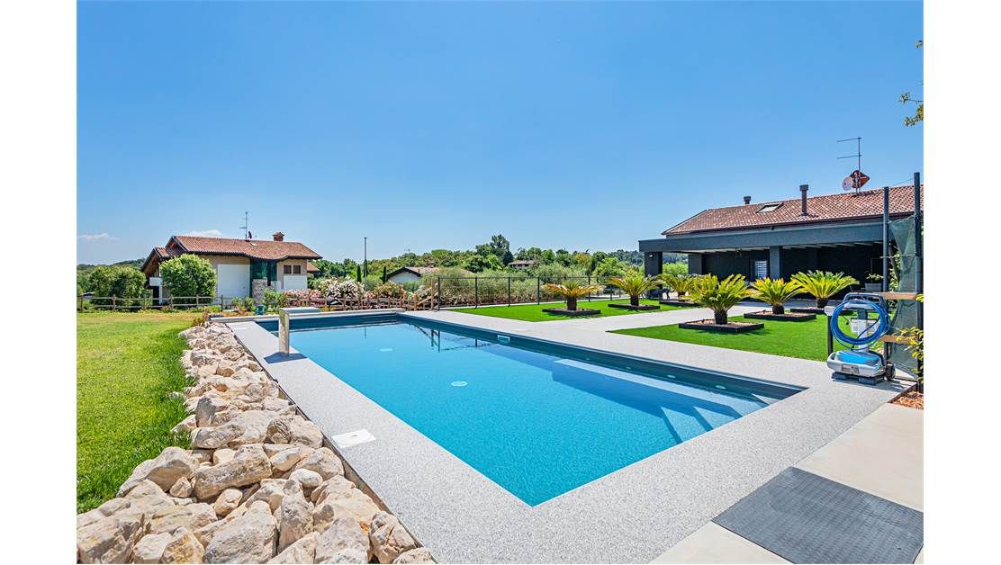 Вилла у озера Гарда, Италия, 415 м² - фото 3