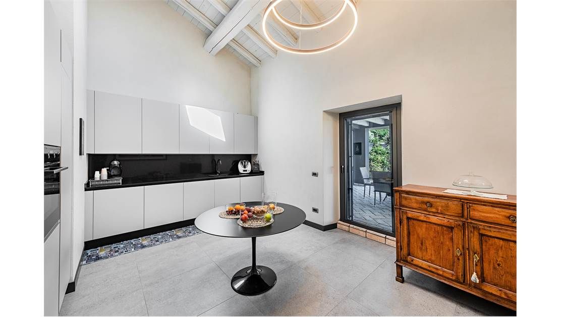 Вилла у озера Гарда, Италия, 415 м² - фото 14