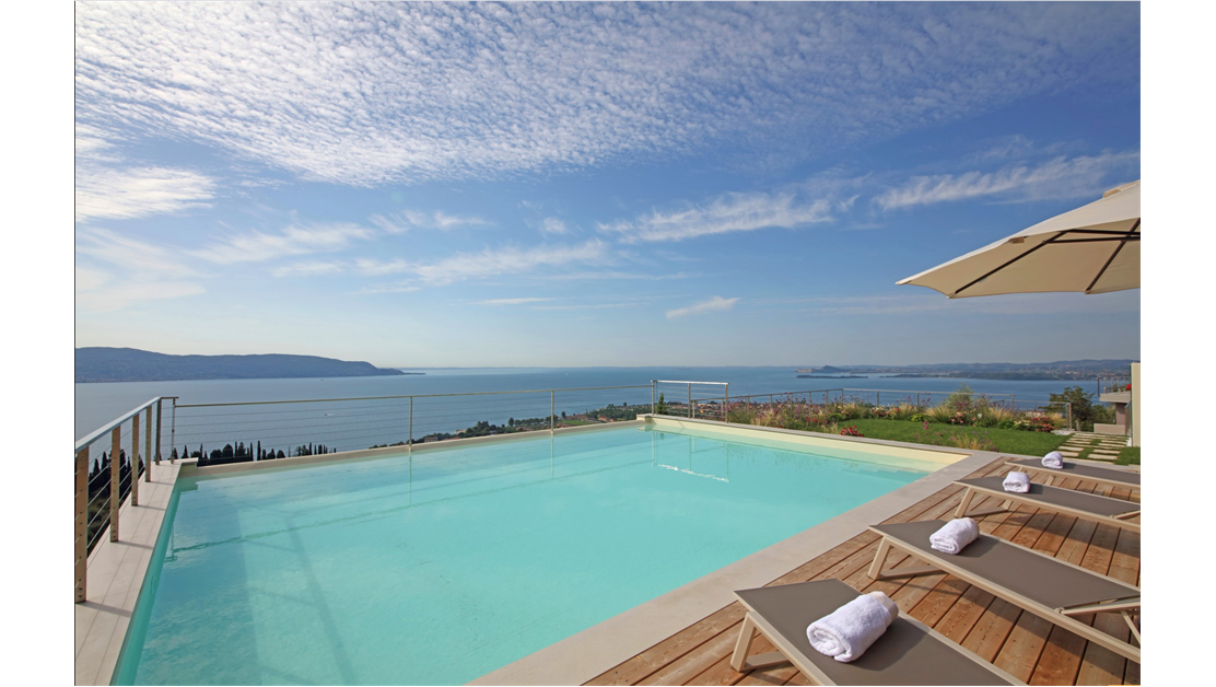 Вилла у озера Гарда, Италия, 450 м² - фото 5