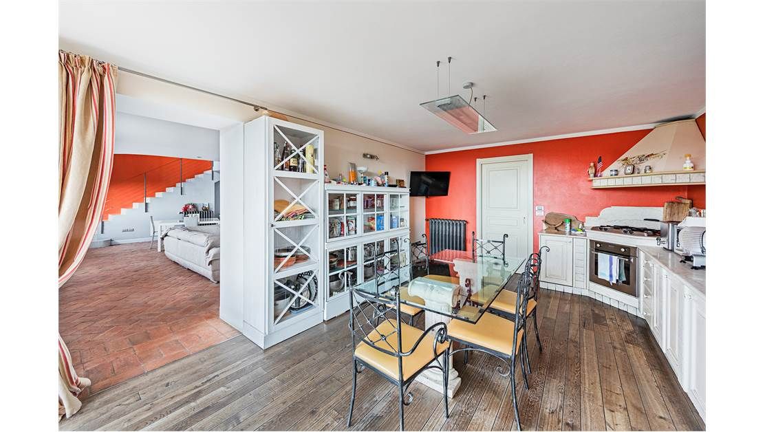 Поместье у озера Гарда, Италия, 438 м² - фото 10