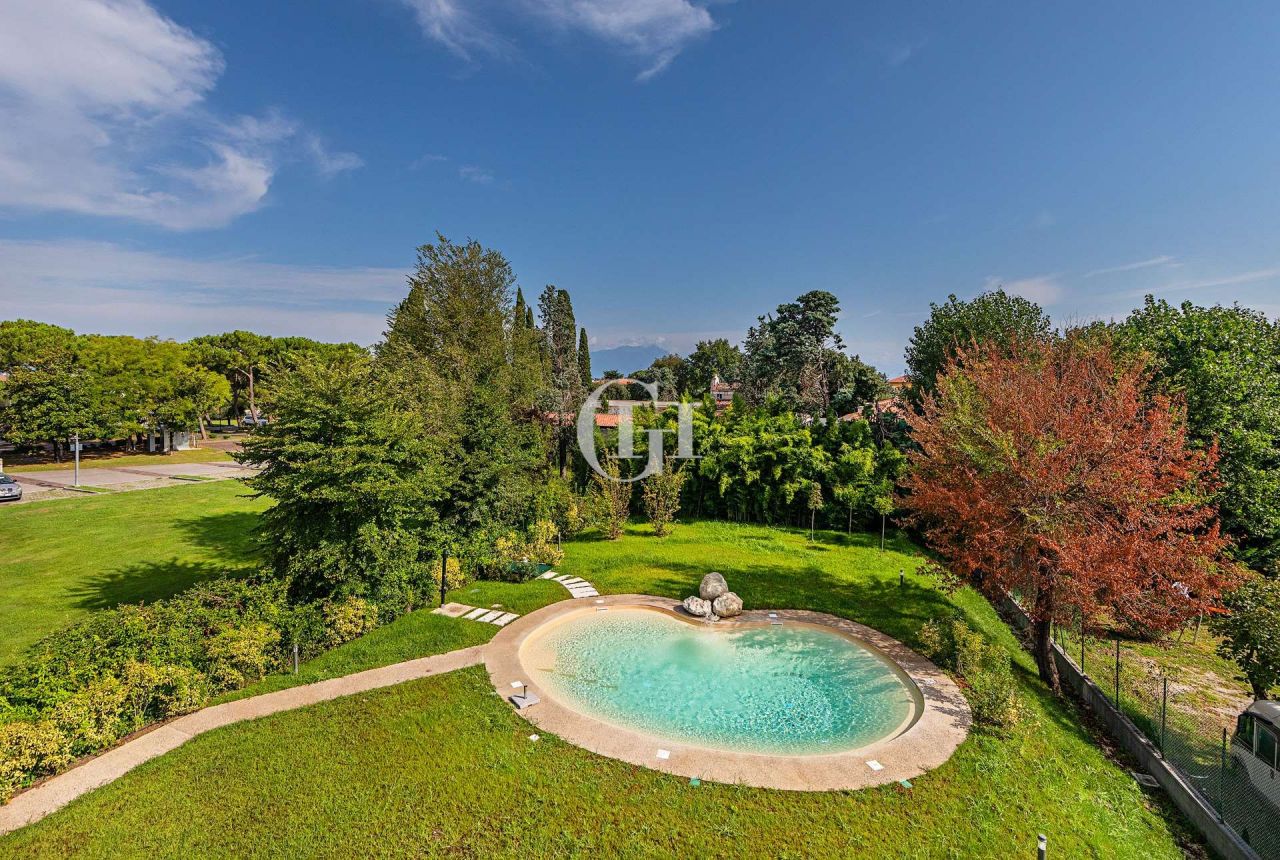 Пентхаус у озера Гарда, Италия, 160 м² - фото 7