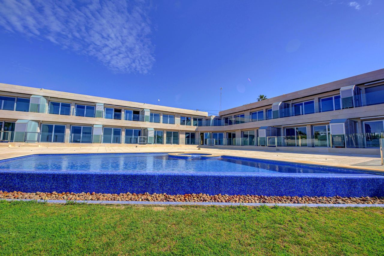 Отель, гостиница в Вильяхойосе, Испания, 2 230 м2 - фото 1