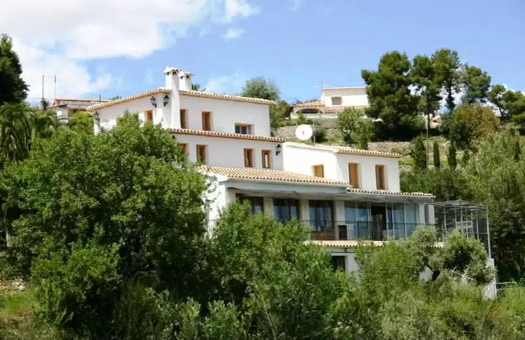 Отель, гостиница в Бенисе, Испания, 644 м2 - фото 1
