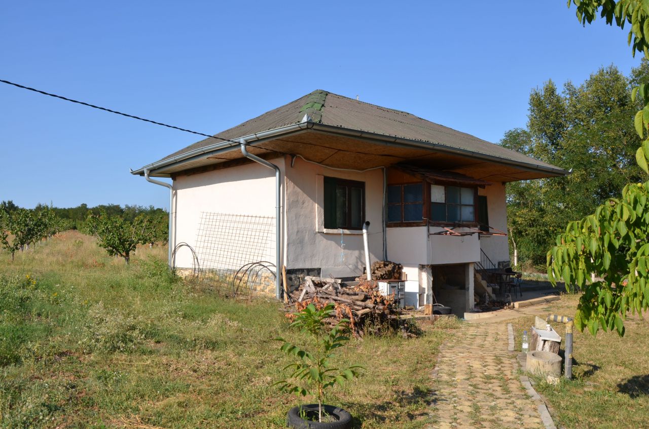Дом в Крагуеваце, Сербия, 400 м2 - фото 1
