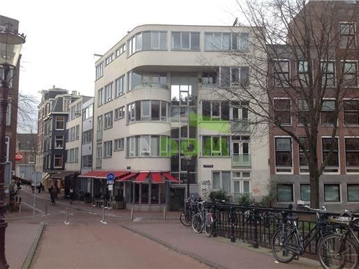Апартаменты в Амстердаме, Нидерланды, 48 м2 - фото 1