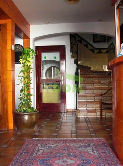 Отель, гостиница на Коста-Брава, Испания - фото 1