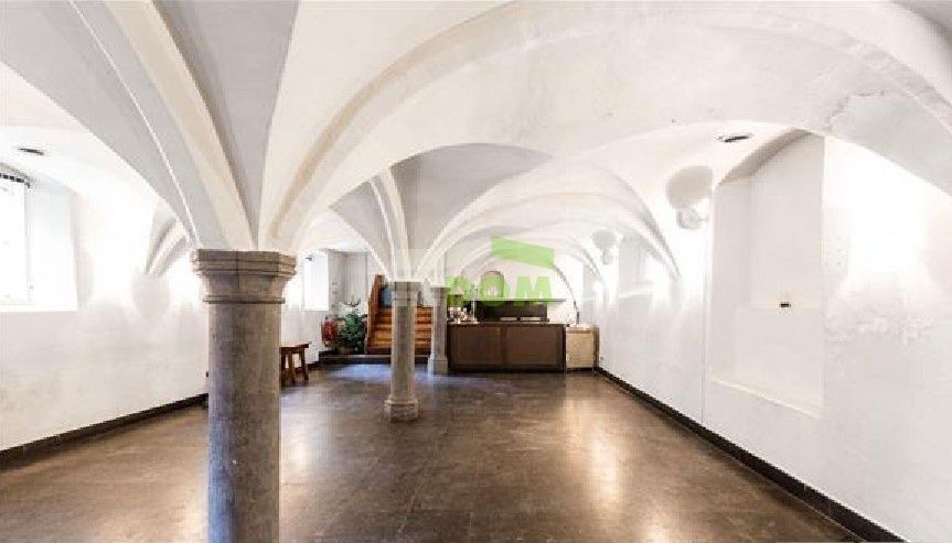 Доходный дом в Амстердаме, Нидерланды, 1 000 м² - фото 2