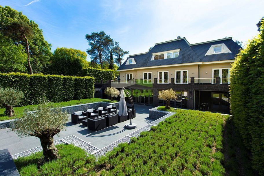 Вилла в Амстердаме, Нидерланды, 512 м² - фото 3