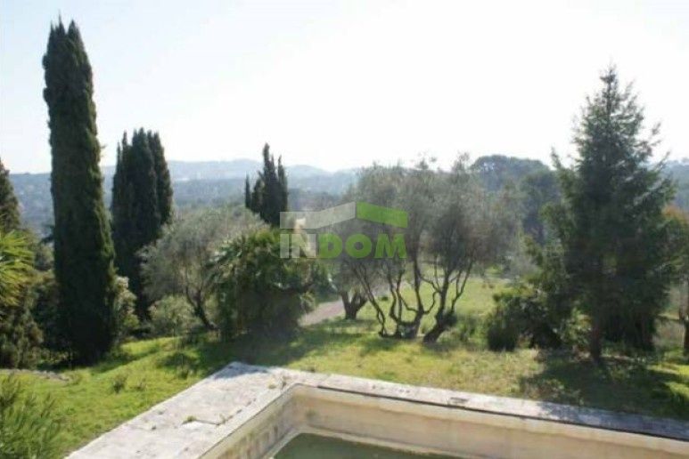 Земля Лазурный берег, Франция, 55 000 м² - фото 5