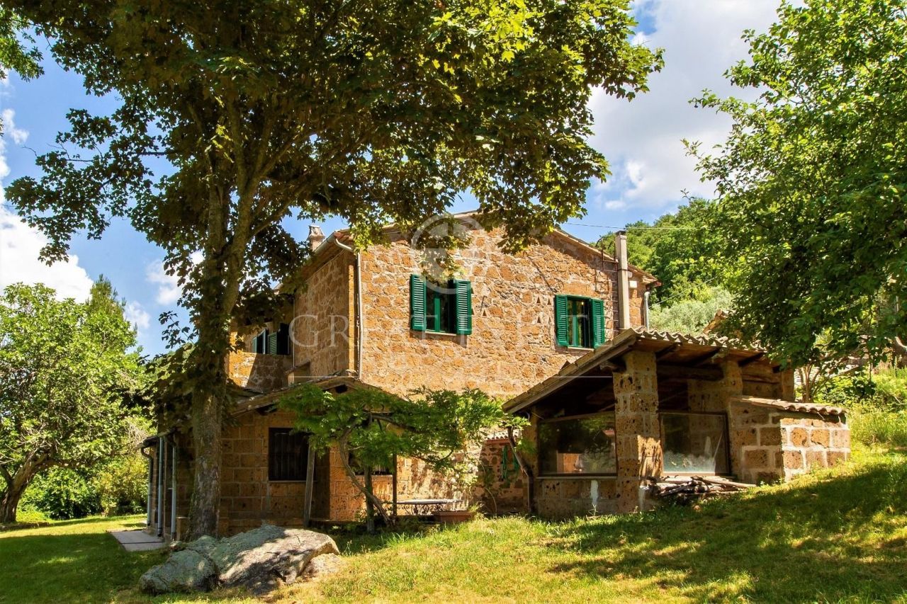 Дом в Орвието, Италия, 555 м2 - фото 1