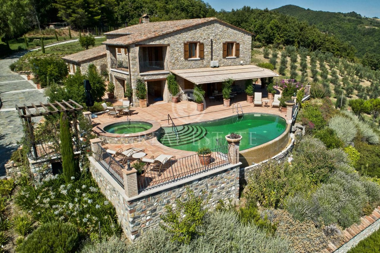 Дом в Аллероне, Италия, 484.5 м2 - фото 1