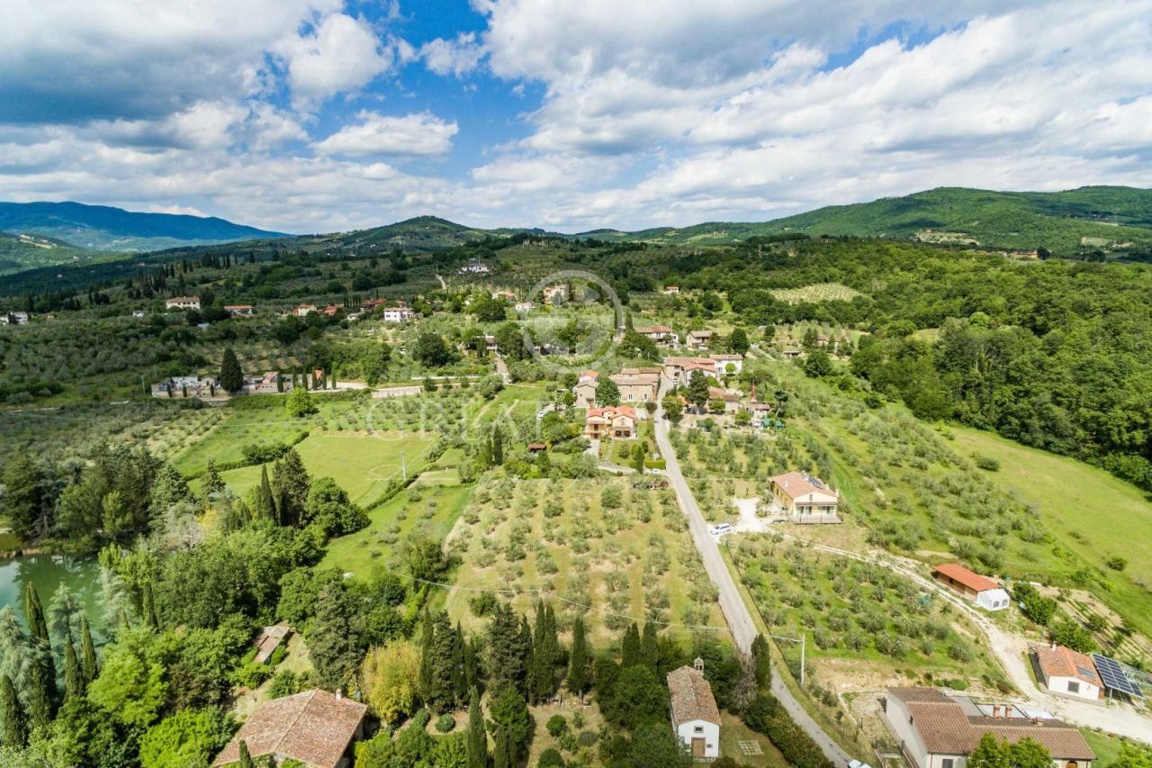 Вилла в Ареццо, Италия, 347.75 м² - фото 16