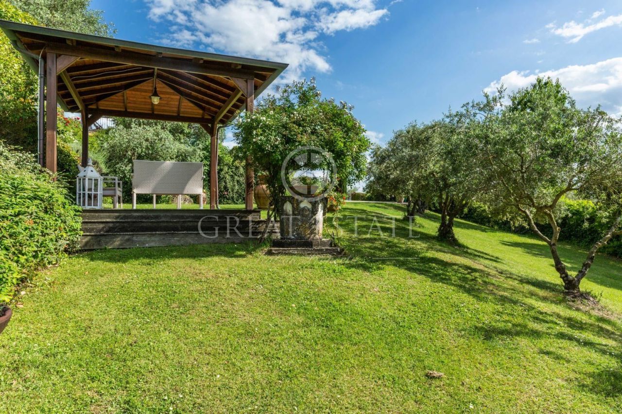 Вилла в Ареццо, Италия, 347.75 м² - фото 18