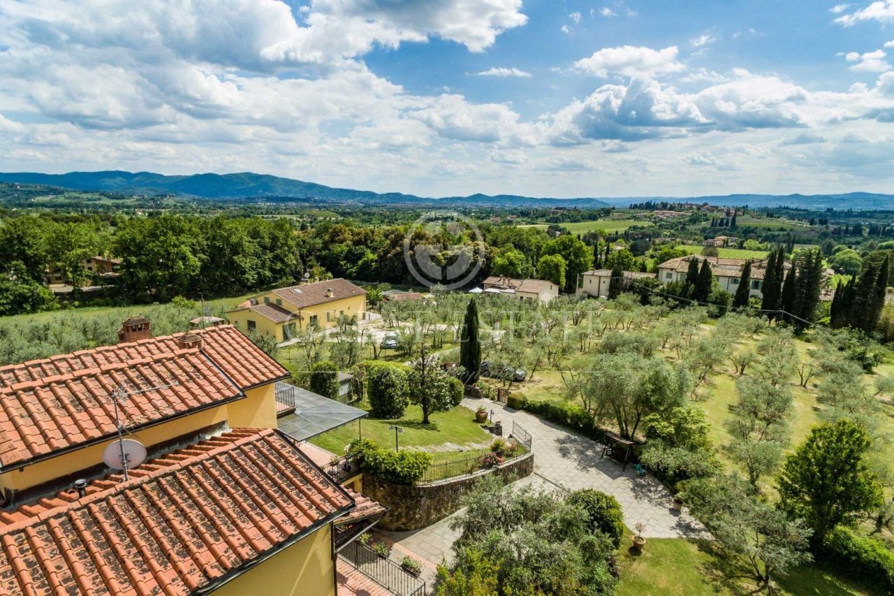 Вилла в Ареццо, Италия, 347.75 м² - фото 19