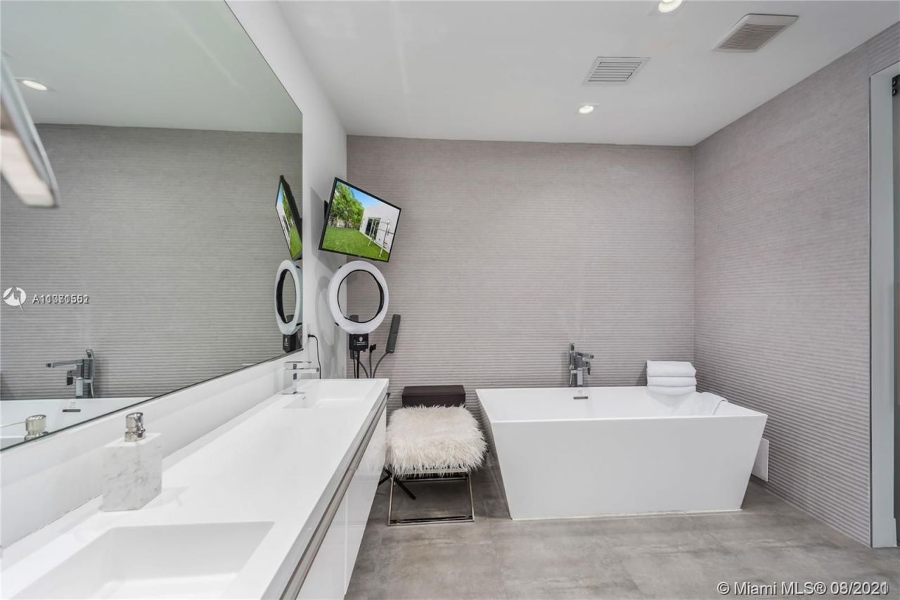 Дом в Майами, США, 280 м² - фото 7