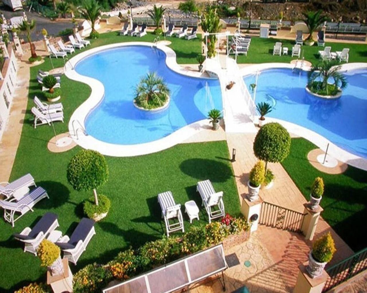 Коммерческая недвижимость в Бенаависе, Испания - фото 1