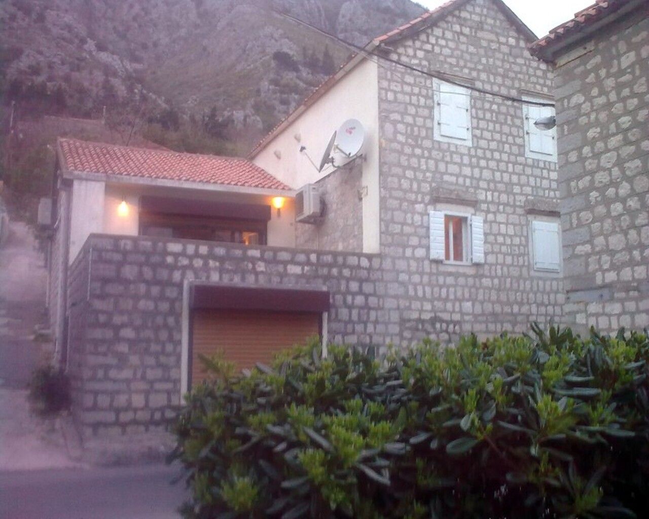 Дом в Которе, Черногория, 220 м2 - фото 1