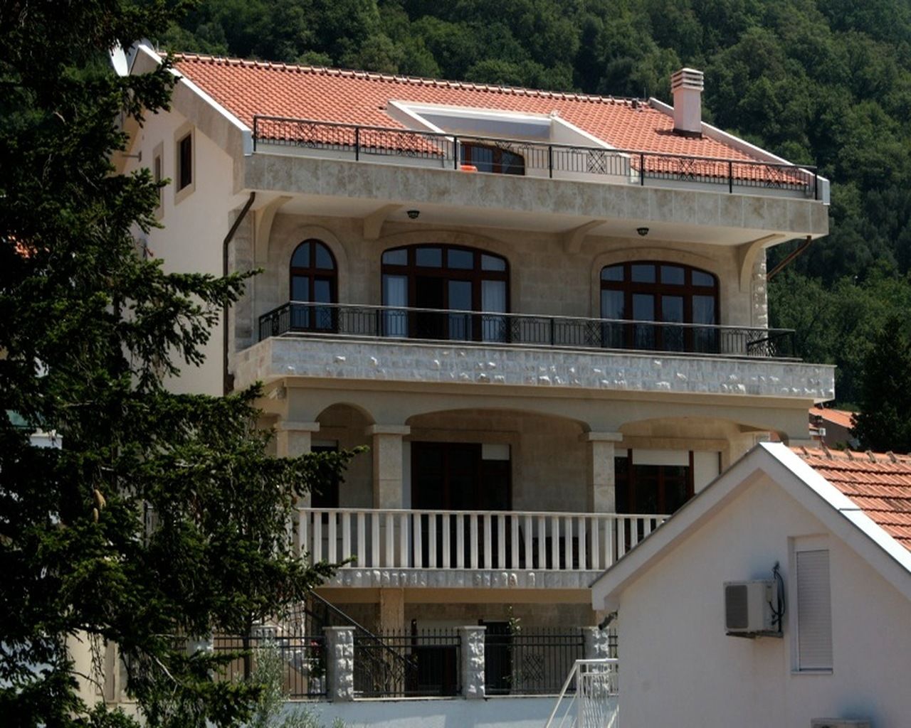Дом budvanska-rivjera, Черногория, 760 м2 - фото 1