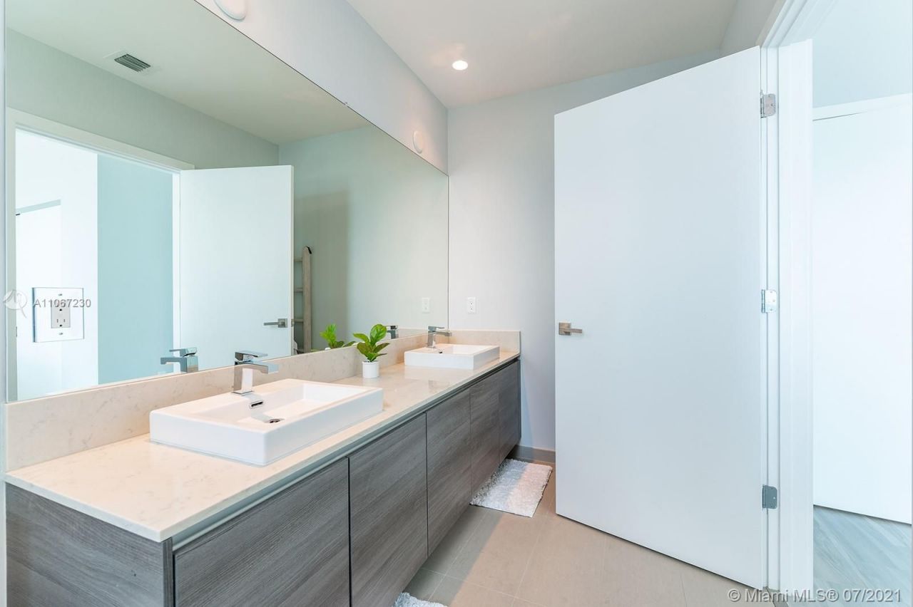 Апартаменты в Майами, США, 150 м² - фото 10