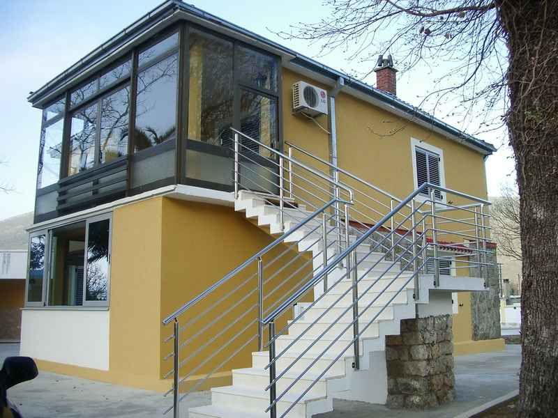 Дом в Будве, Черногория, 250 м2 - фото 1