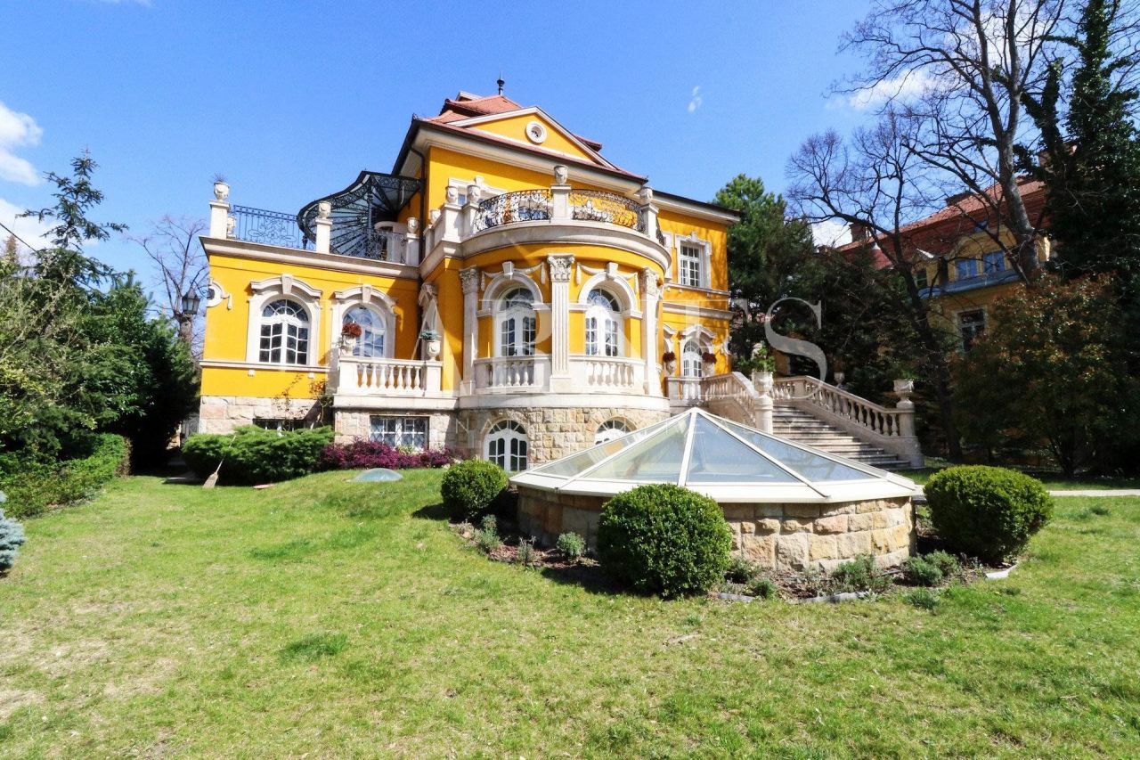 Дом в Будапеште, Венгрия, 626 м2 - фото 1