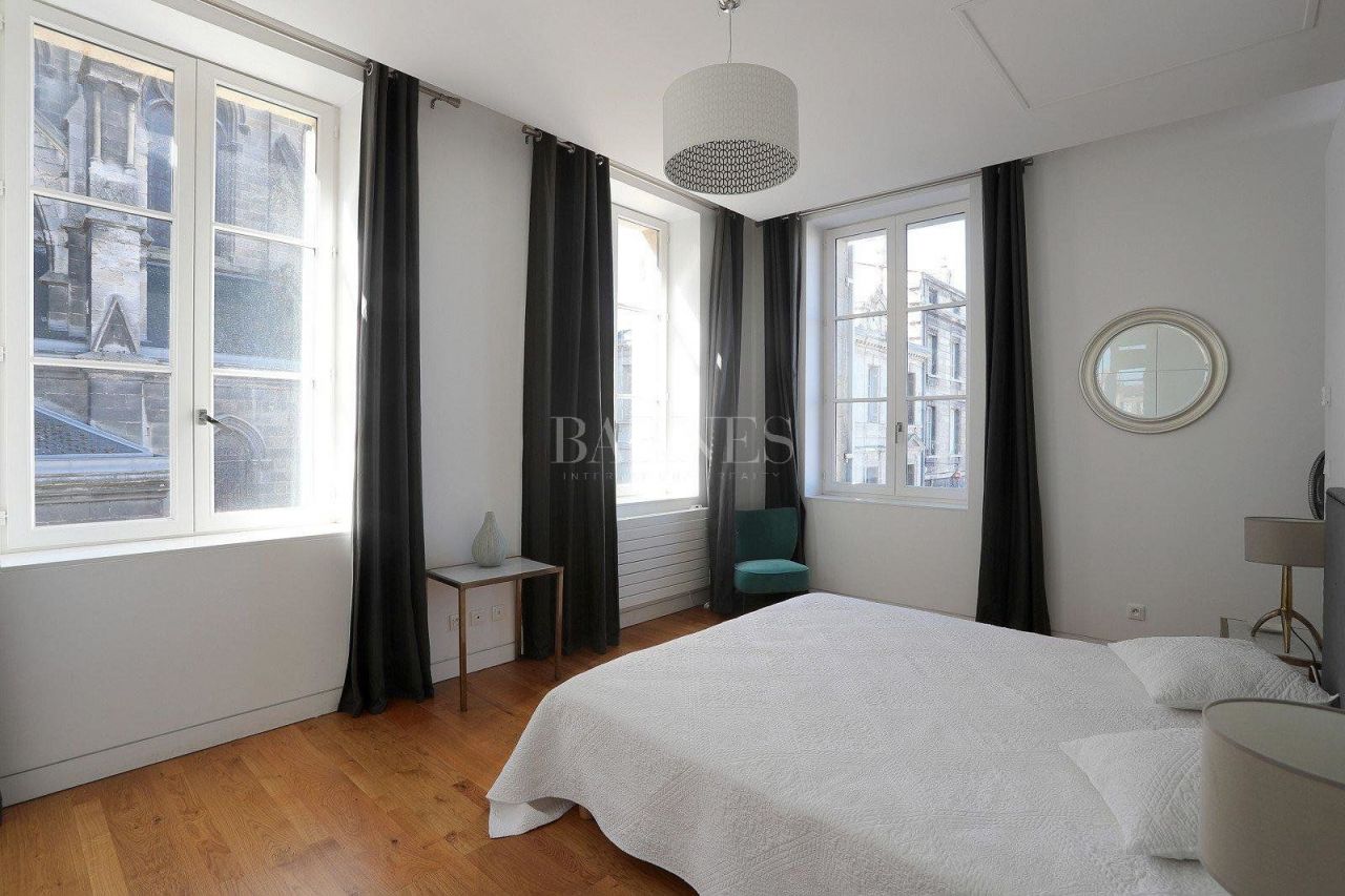 Квартира в Бордо, Франция, 115.5 м2 - фото 1