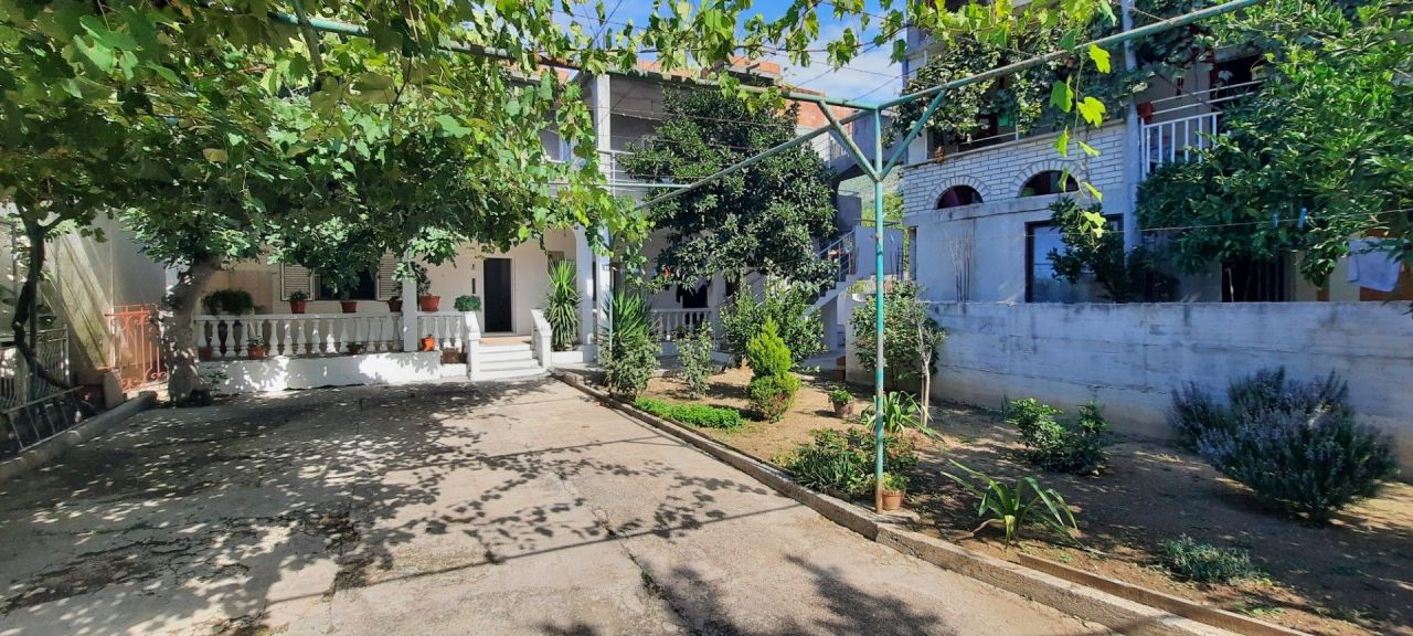 Дом в Сутоморе, Черногория, 356 м2 - фото 1