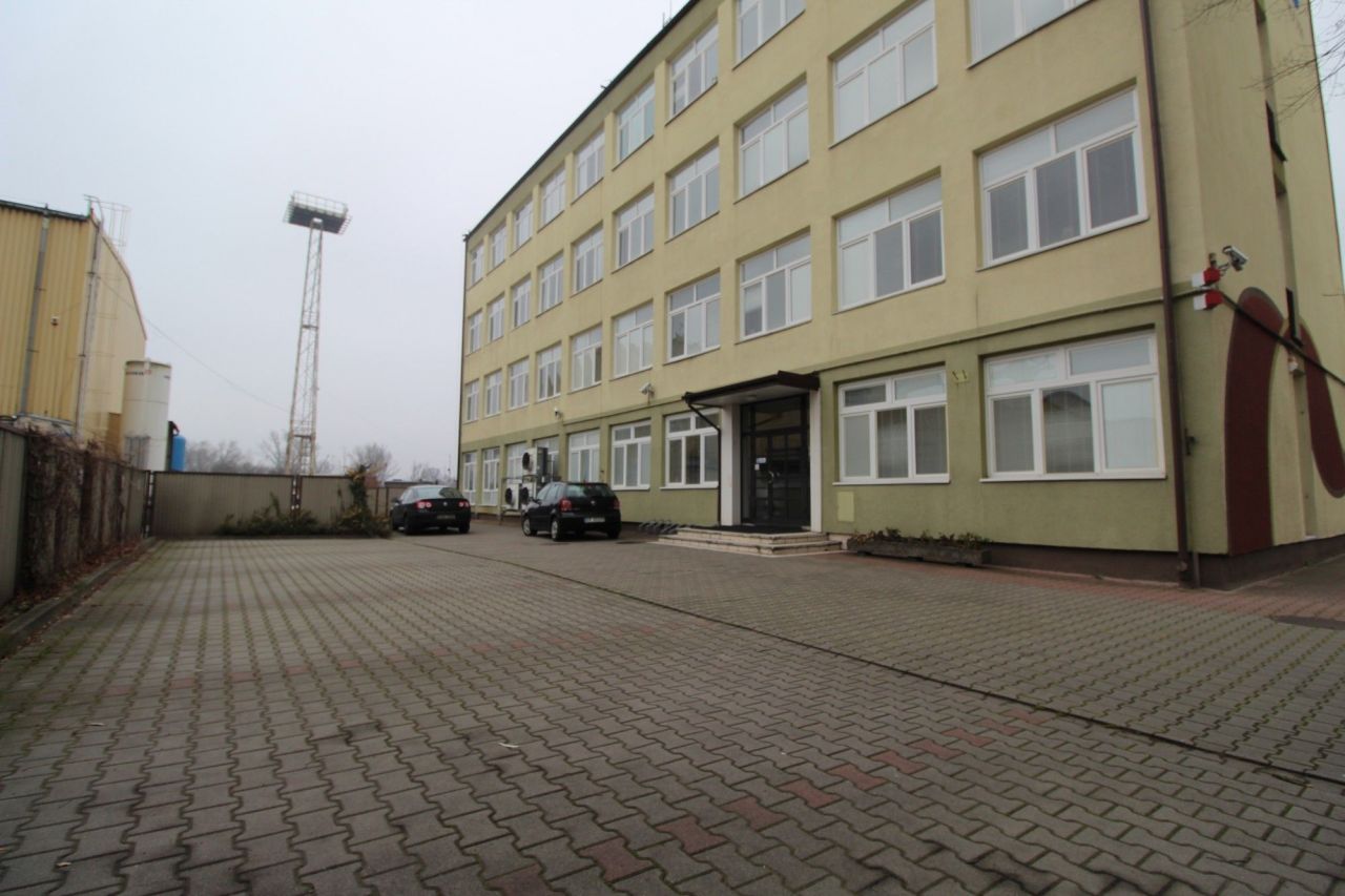 Коммерческая недвижимость в Кракове, Польша, 1 409 м2 - фото 1