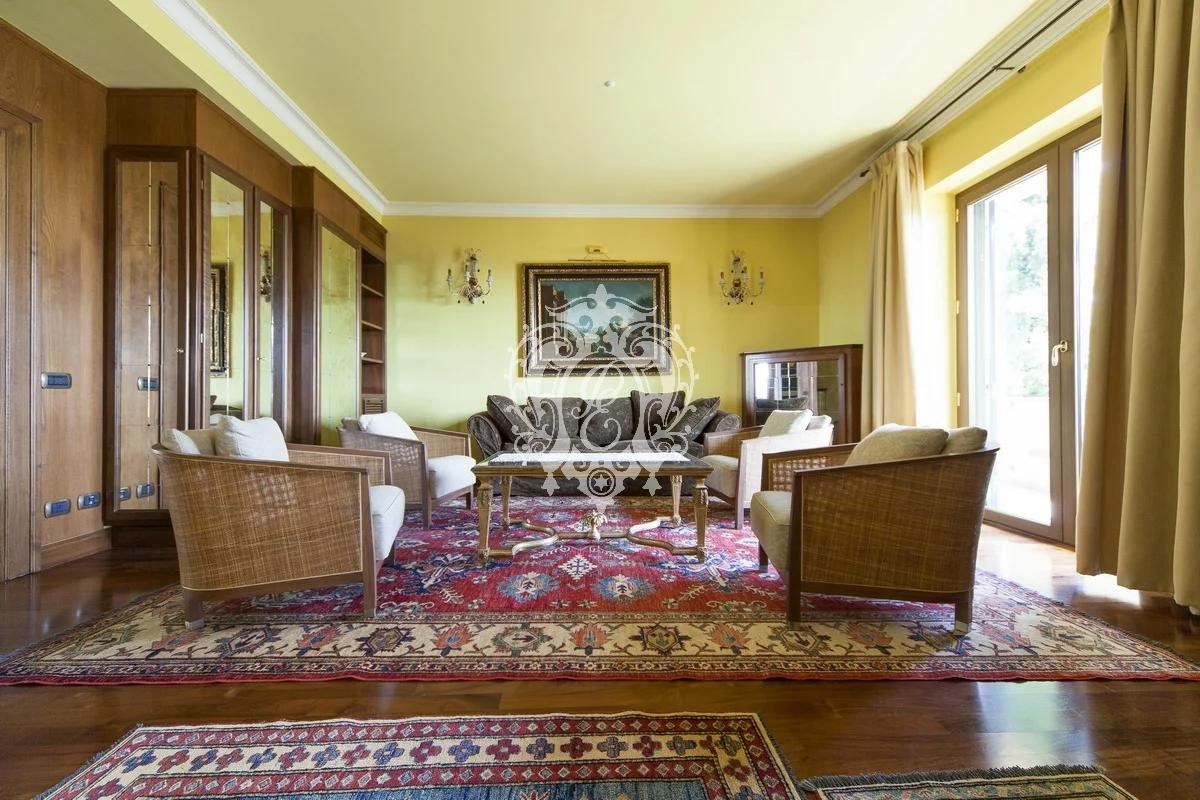 Вилла в Орвието, Италия, 550 м² - фото 2