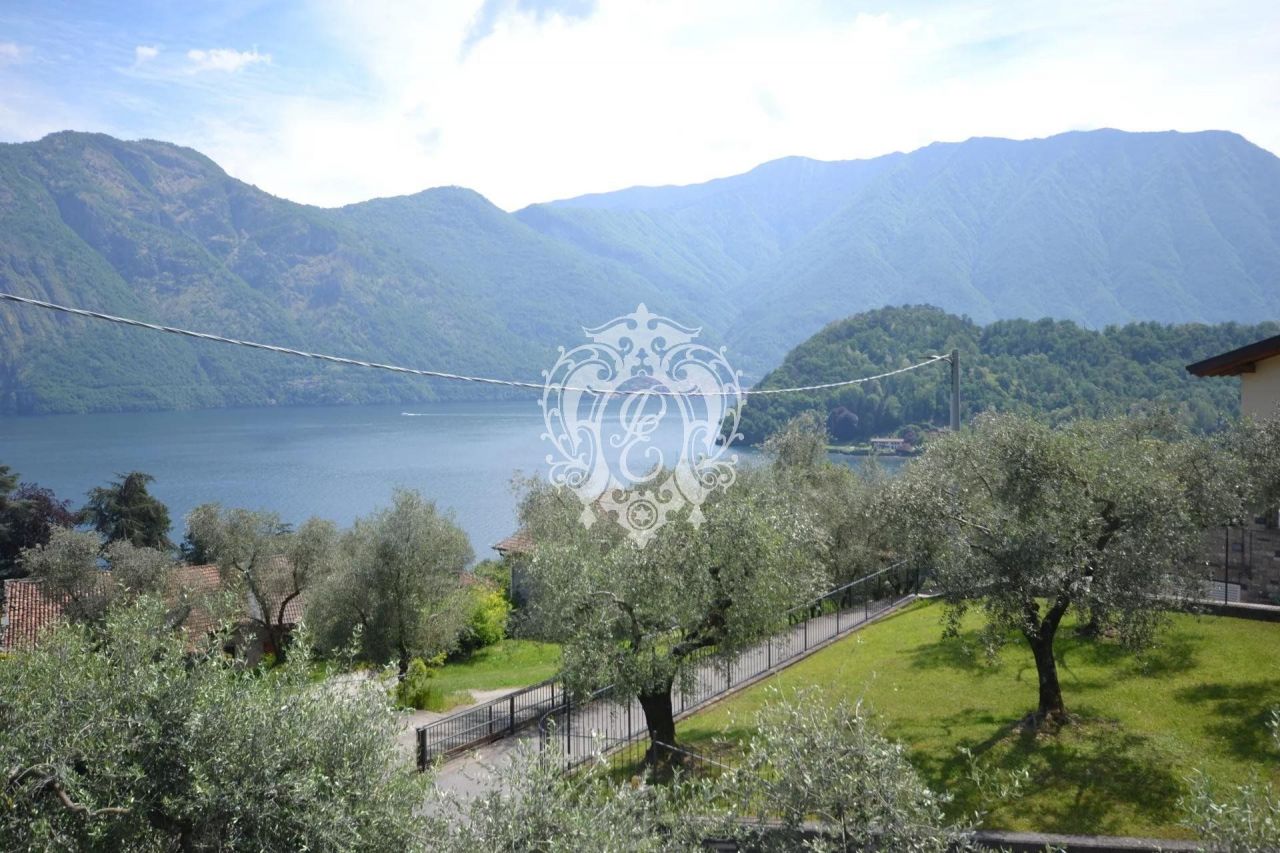 Вилла в Тремеццине, Италия, 200 м² - фото 2