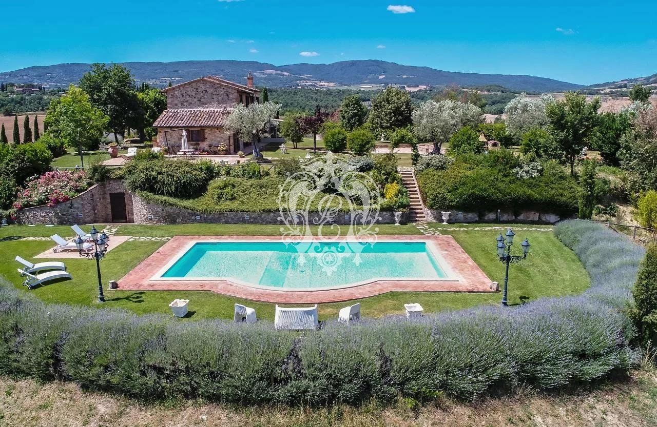 Дом в Кьюси, Италия, 450 м² - фото 2