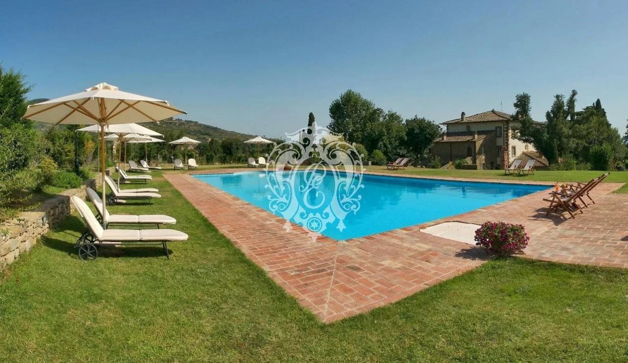 Отель, гостиница в Кортоне, Италия, 865 м² - фото 2